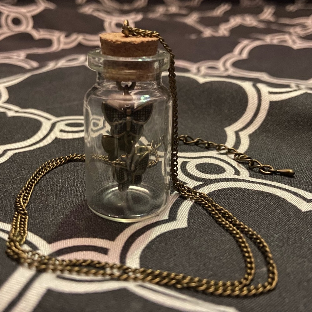 ❌️SOLD❌️Butterfly Dangle Bottle Necklace